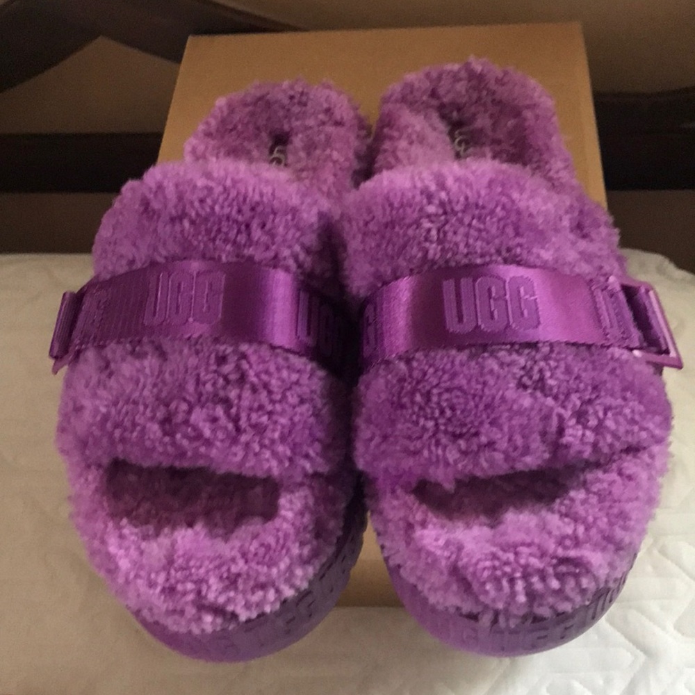 Ugg Fluffita brand new.